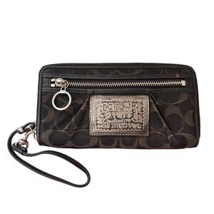 Coach poppy wallet
